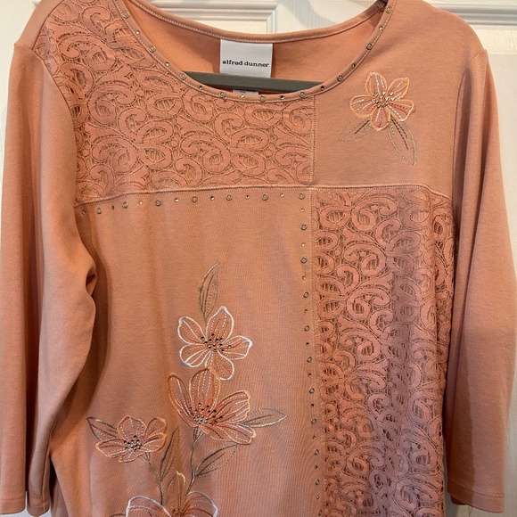 Alfred Dunner Blush Lace Detail Top - Picture 1 of 5
